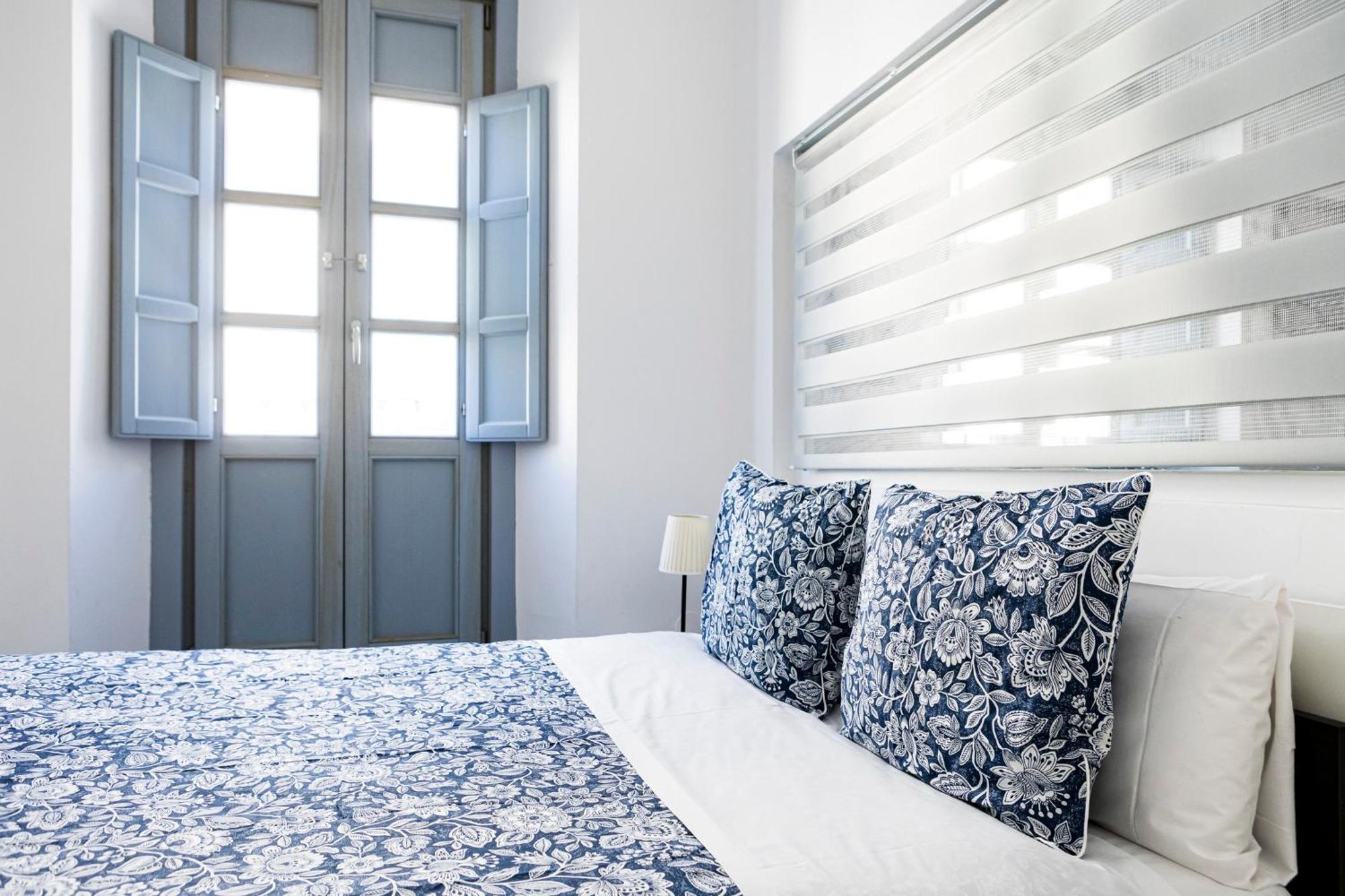 Suites Picasso Малага Экстерьер фото
