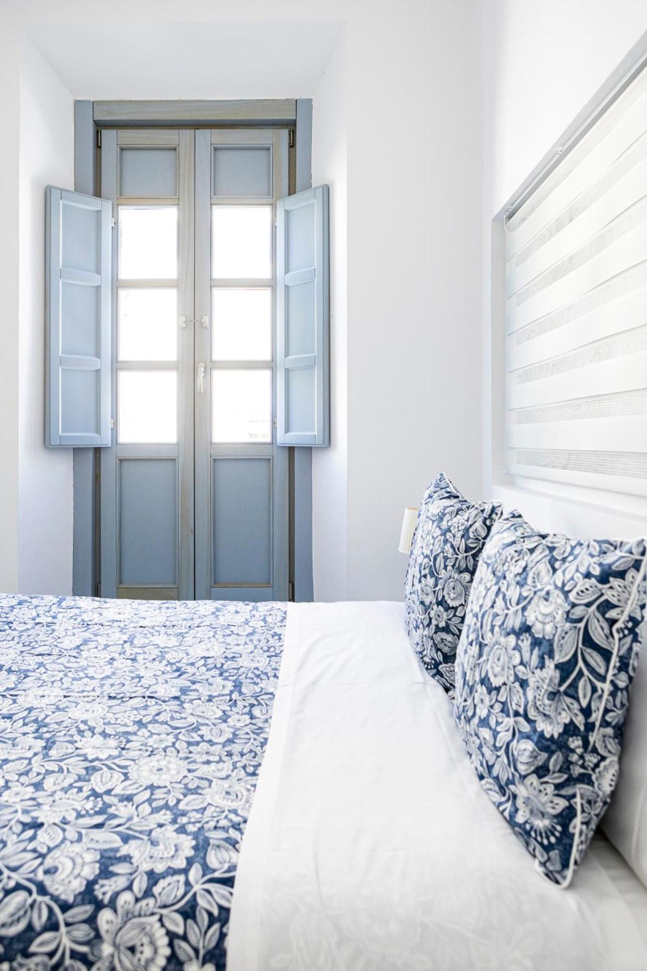Suites Picasso Малага Экстерьер фото