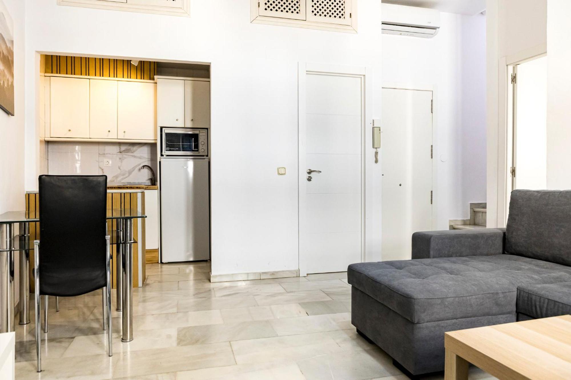 Suites Picasso Малага Экстерьер фото